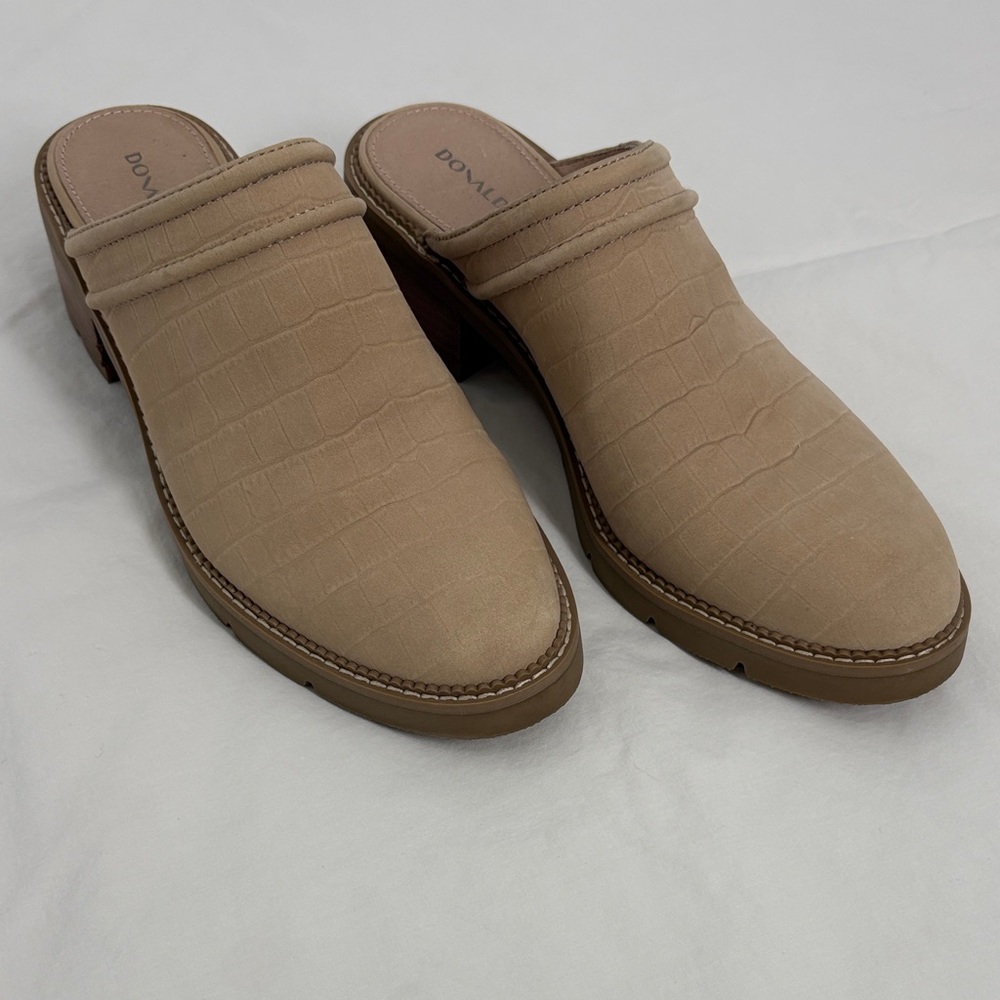 Donald Pliner Sahara Croc Embossed Leather Mules in Sand - Size 9M
